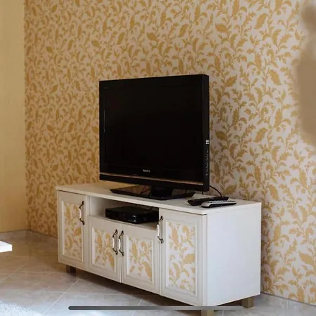 House Апартаменти *